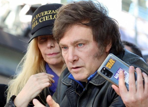 Javier Milei junto a su hermana Karina. Javier Milei junto a su hermana Karina.