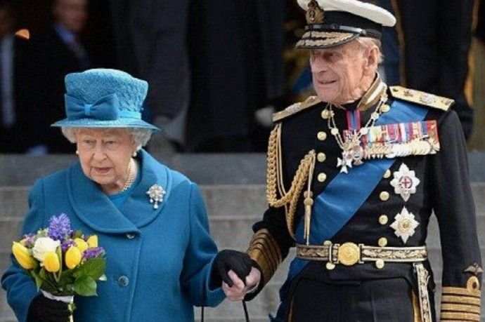 Isabel II junto al príncipe Felipe, duque de Edimburgo