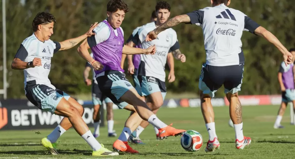 Google ya se luce en la ropa de entrenamiento de la Selección Argentina