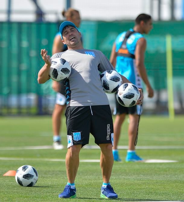 Eduardo Coudet en el entrenamiento de Racing