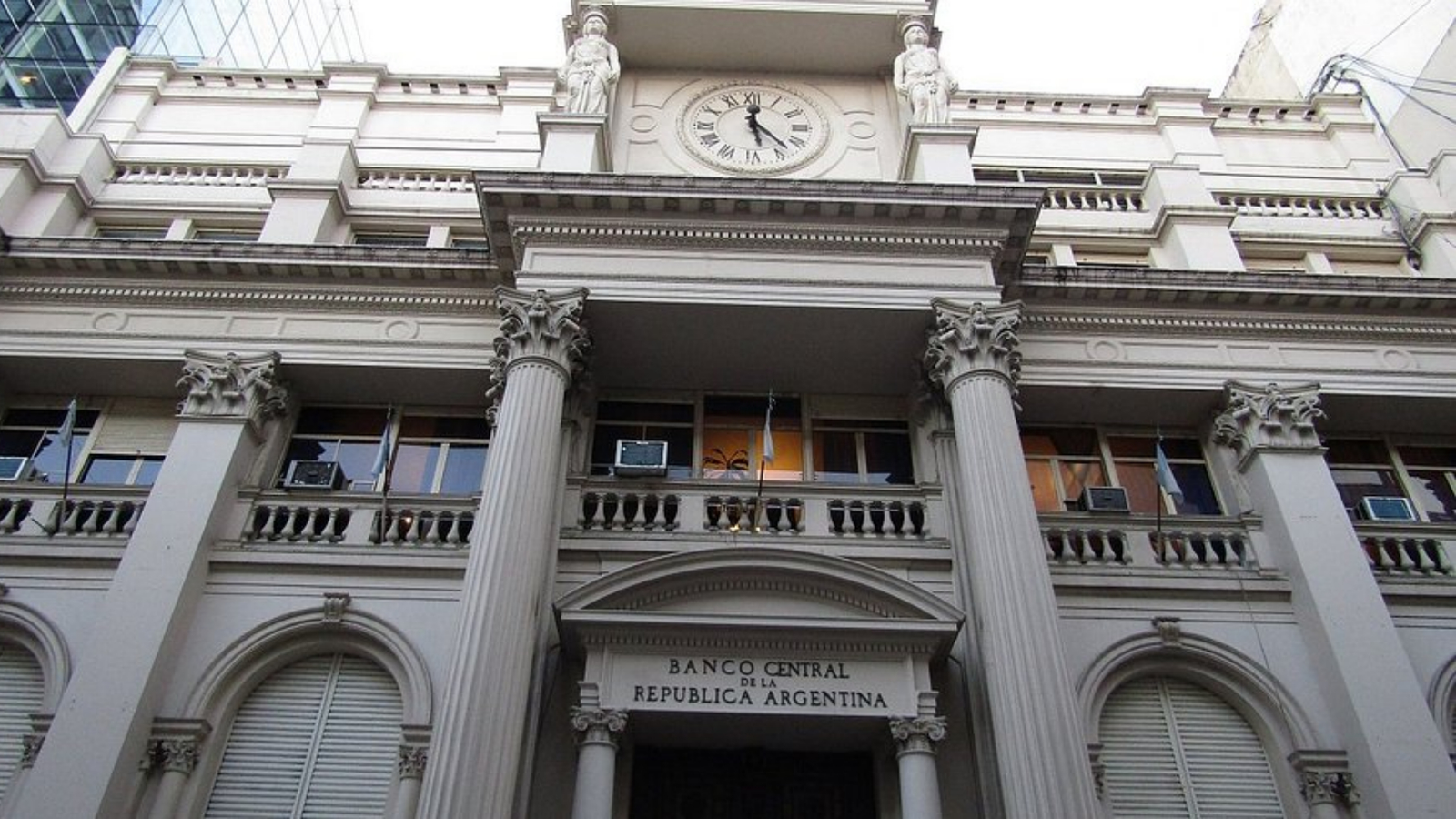 El Banco Central alcanzó su mayor compra de dólares en marzo y ya acumula USD 3.700 millones en 2026
