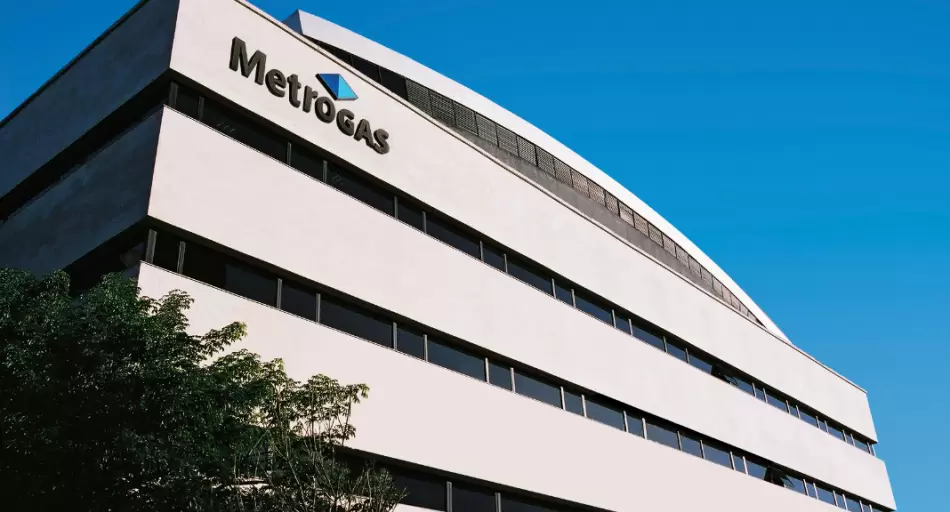 YPF vende Metrogas: pulseada millonaria entre Manzano, Central Puerto y los Neuss con apoyo árabe