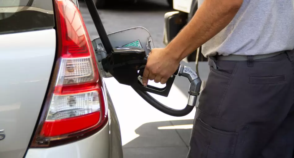 Caen las ventas de combustibles, pero Buenos Aires, Córdoba y Santa Fe son las provincias con mayor demanda