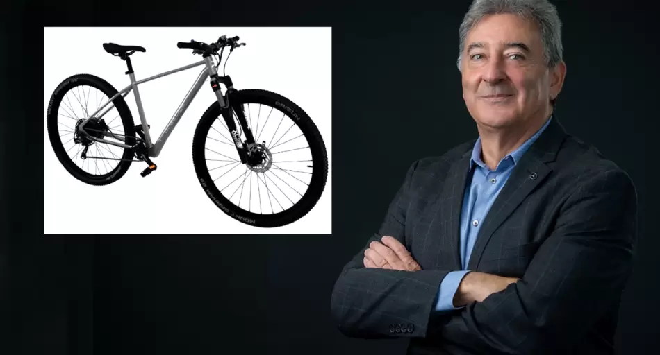 ¿Cómo es y cuánto sale la bicicleta que el representante de Mercedes-Benz hace en Argentina?