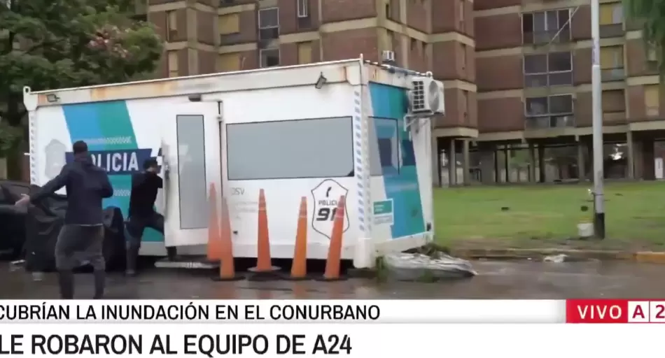 Robo en vivo a equipo de TV en Dock Sud: cubrían la inundación y todo terminó peor