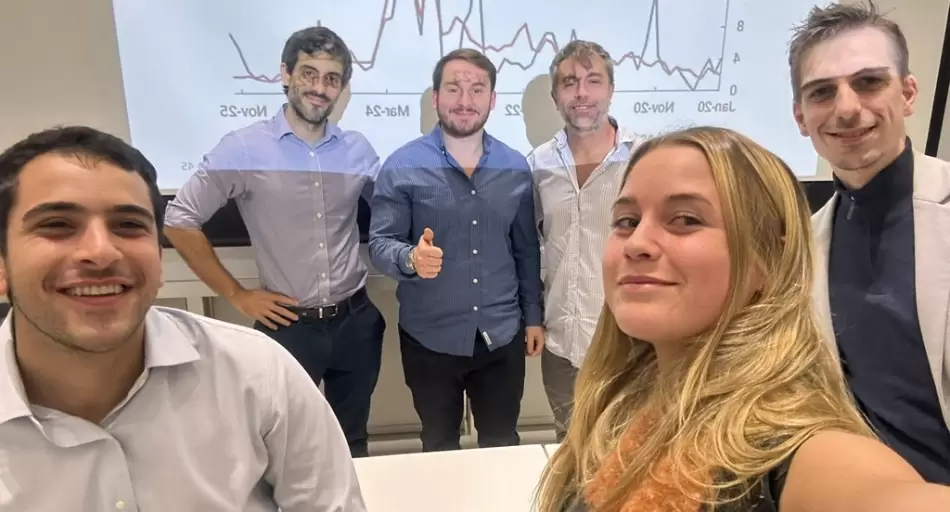 «Papelón»: Furiase fue a dar clases un viernes a la noche en un auto destartalado que hacía ruidos