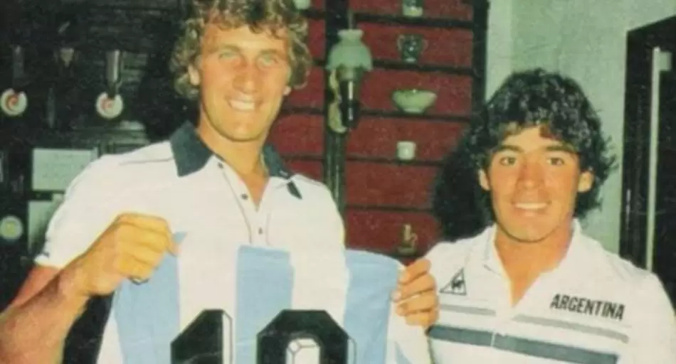 Un ex jugador subastará una camiseta de Maradona que fue tasada en US$ 750.000