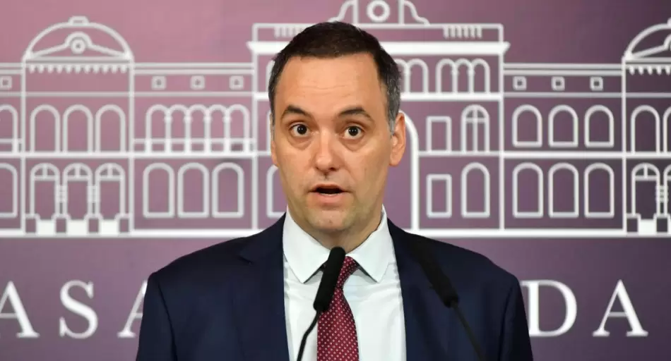 Piden detener a Adorni por presunta presión a un testigo clave