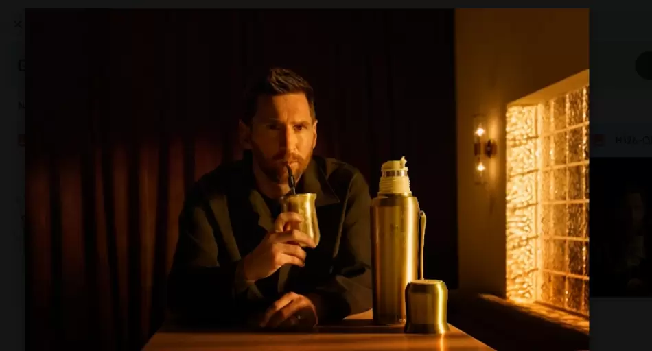 Messi y Stanley lanzan una colección dorada inspirada en el fútbol