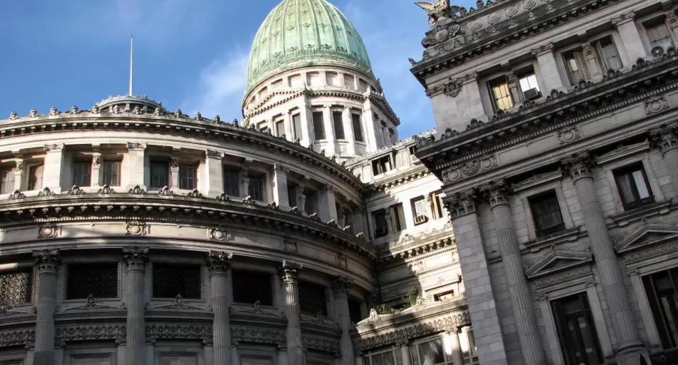 Cautela de los gobernadores ante al apuro del Gobierno por aprobar la reforma política