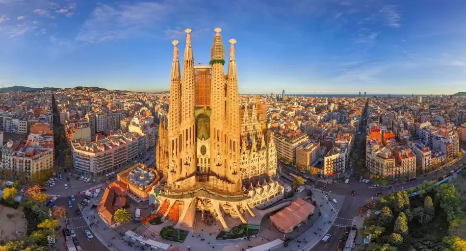 Barcelona se cansó del turismo masivo y tomó una decisión drástica: «Ni uno más»