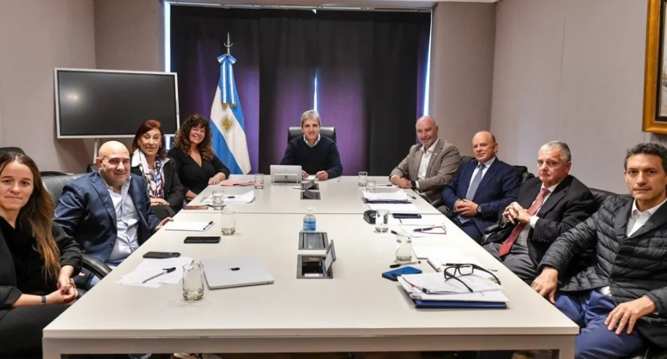 Caputo acelera la Ley de Inocencia Fiscal y define Ganancias: la presión de contadores y gobernadores