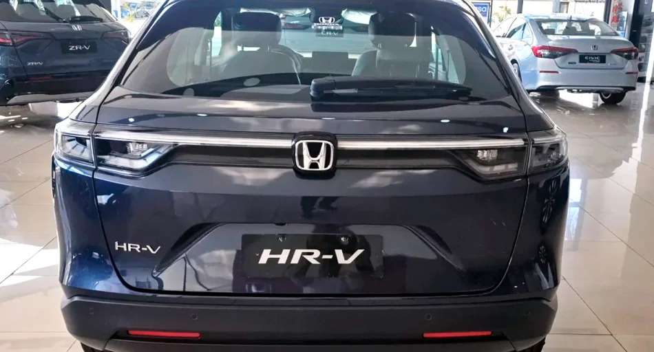 Una automotriz mantiene sus precios congelados por décimo mes consecutivo