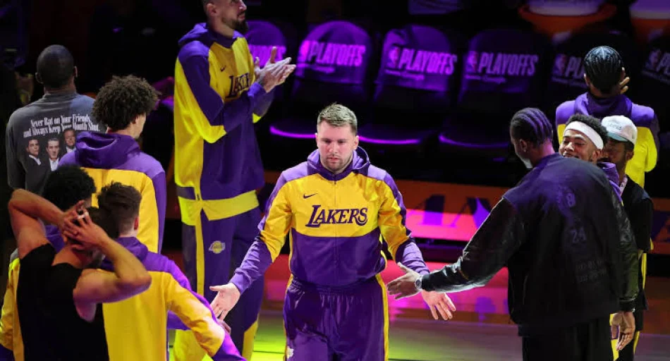 Los Angeles Lakers vuelven a cambiar de dueños después de nueve meses: la cifra récord de la operación