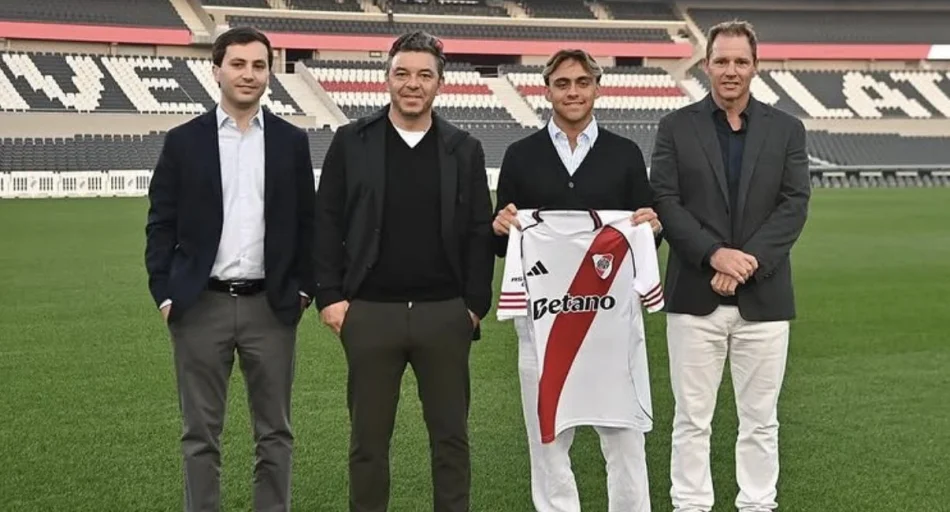 Llegó a River desde Europa, fue blindado con una cláusula de 100 millones de euros y se fue libre a Venezuela