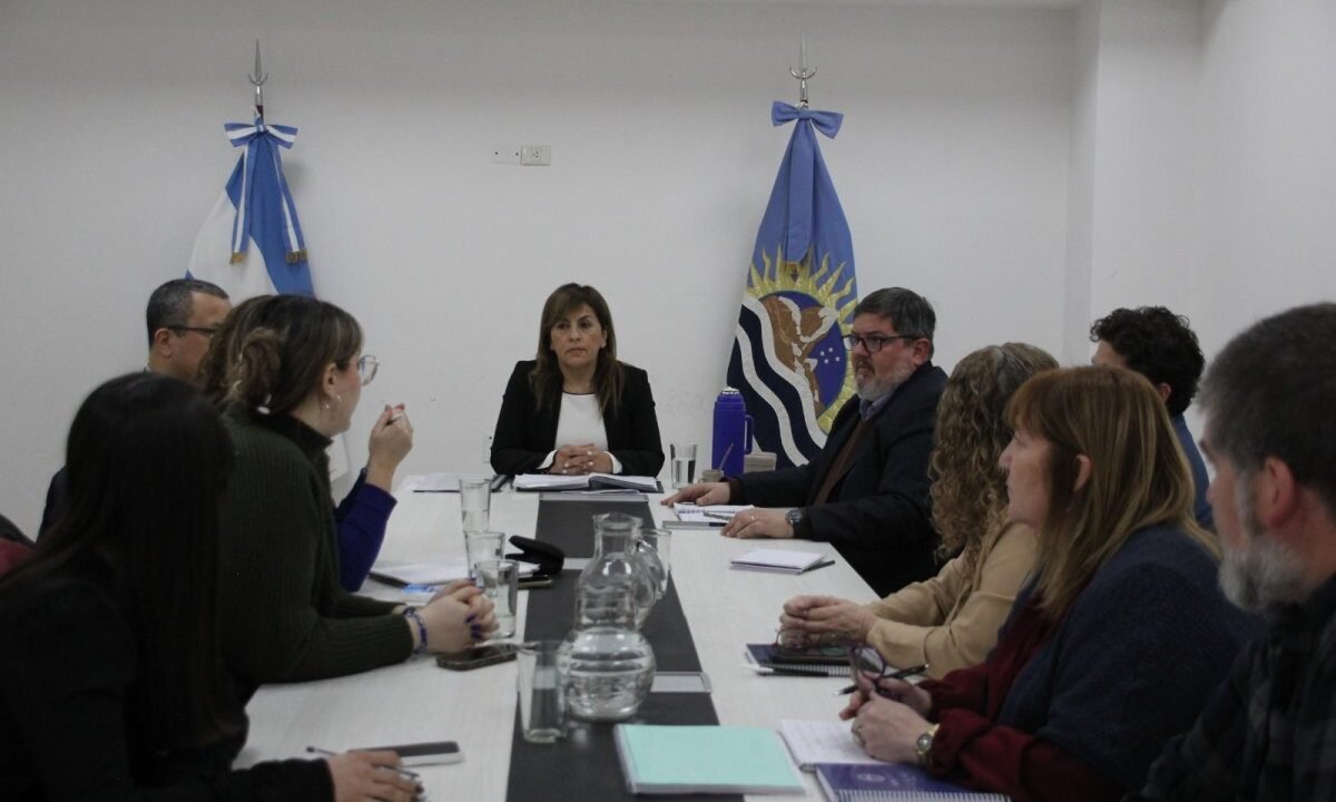 Economía y Educación coordinan el traspaso de Liquidaciones y Mantenimiento Escolar