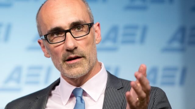 Arthur Brooks, catedrático de Harvard, de 62 años: “Hay una inteligencia que nace a partir de los 40 años”