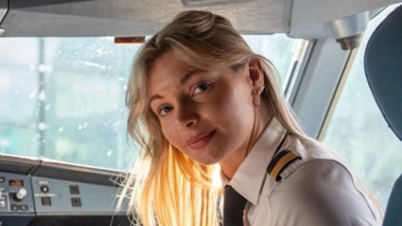 Savina Paül, piloto de avión desde los 22 años: “Tenía que estar al 100% mental y físicamente para estar a la altura de que tantas personas confiaran sus vidas en mí”