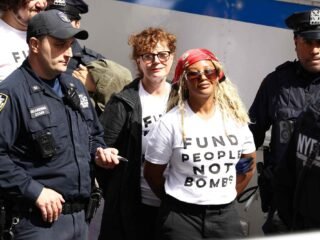 Susan Sarandon fue detenida en Nueva York durante una protesta contra el primer ministro israelí Benjamín Netanyahu