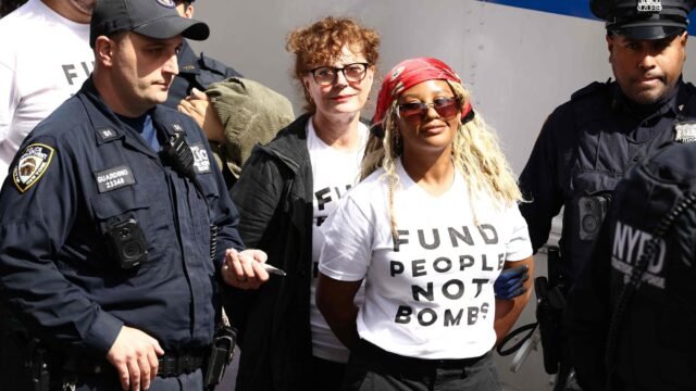 Susan Sarandon fue detenida en Nueva York durante una protesta contra el primer ministro israelí Benjamín Netanyahu