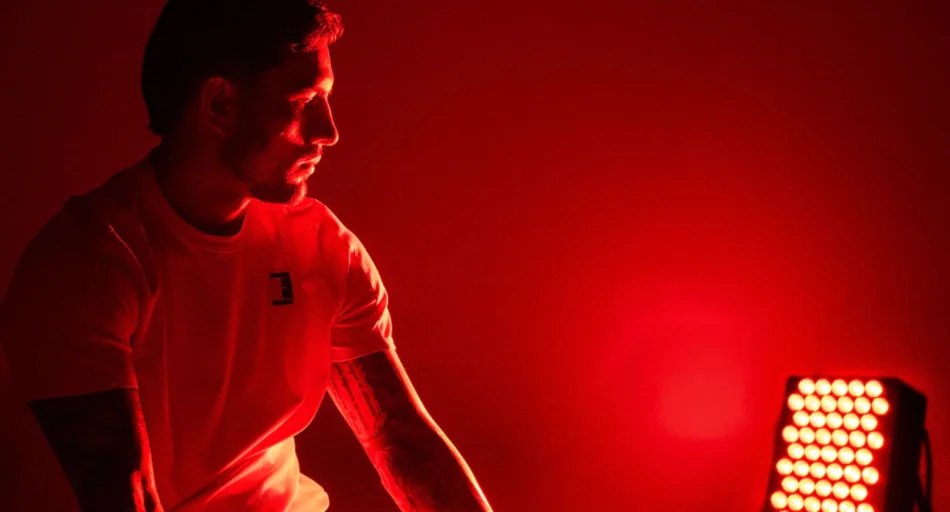La luz roja gana terreno en la recuperación de las figuras del fútbol mundial: cuáles son sus beneficios