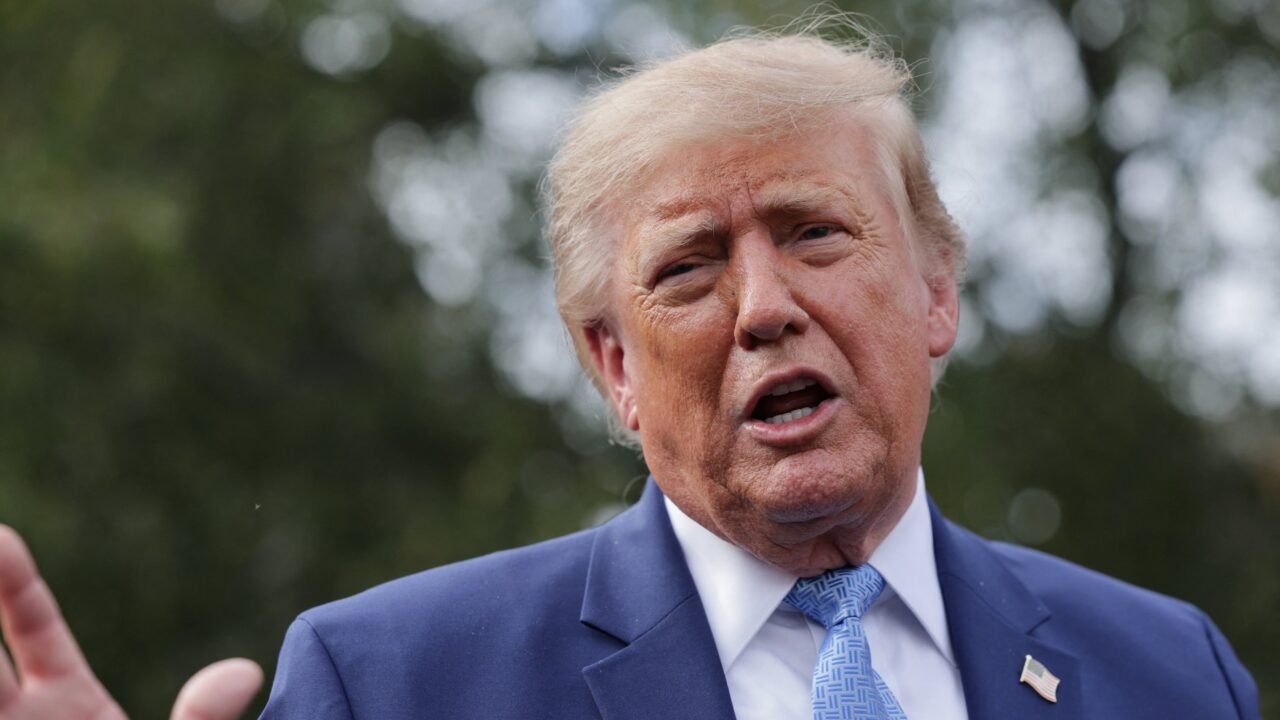 Donald Trump propone renombrar la IA como “superinteligencia” tras cita en la Casa Blanca