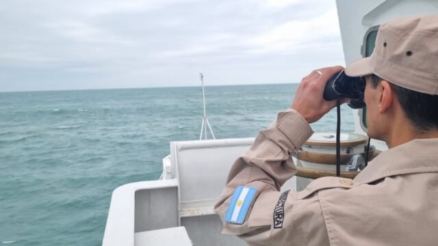 La Armada dio un duro pronóstico en la búsqueda de los kayakistas: “Las posibilidades de encontrarlos son prácticamente nulas”