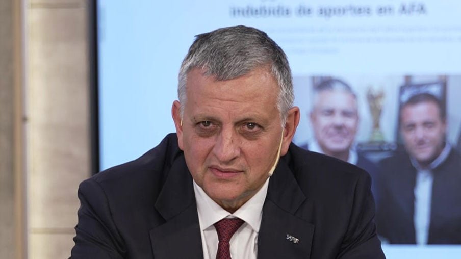 El presidente de YPF aseguró que “si el barril de petróleo se mantiene en USD 100, la nafta va a subir”