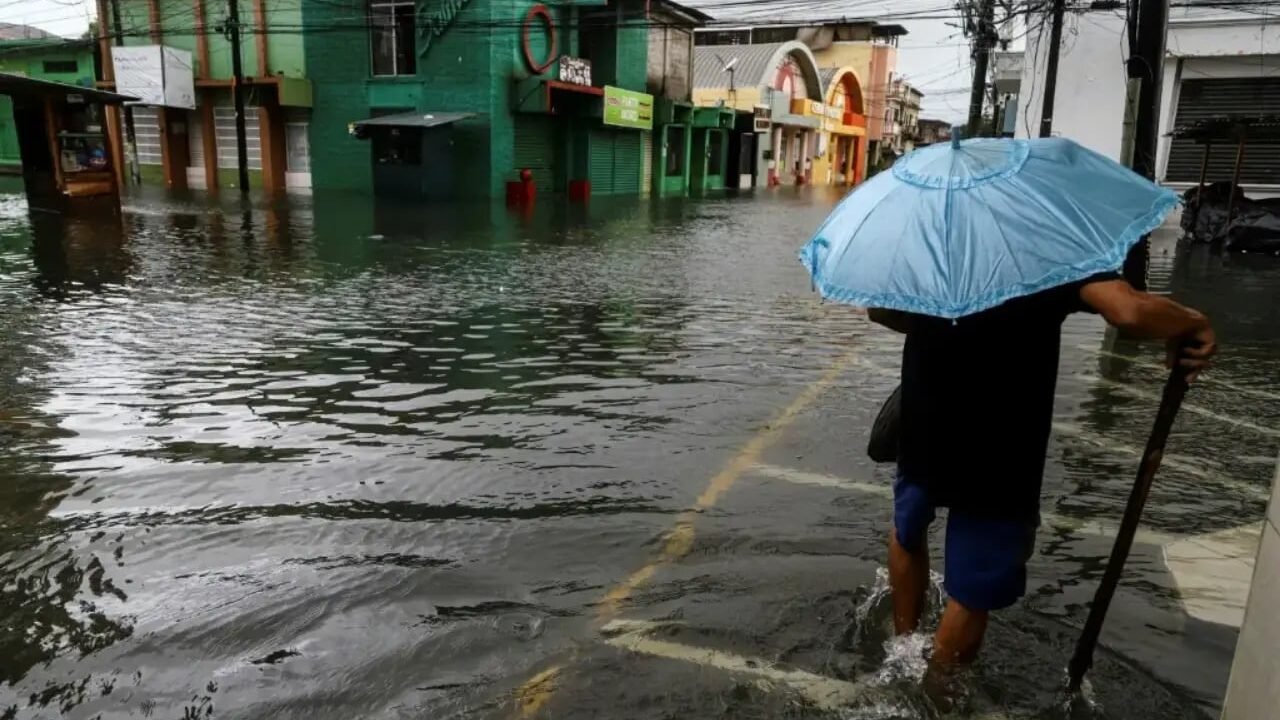 Honduras amplía vigilancia por lluvias: 10 departamentos entran en alerta verde durante 36 horas