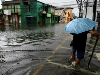 Honduras amplía vigilancia por lluvias: 10 departamentos entran en alerta verde durante 36 horas