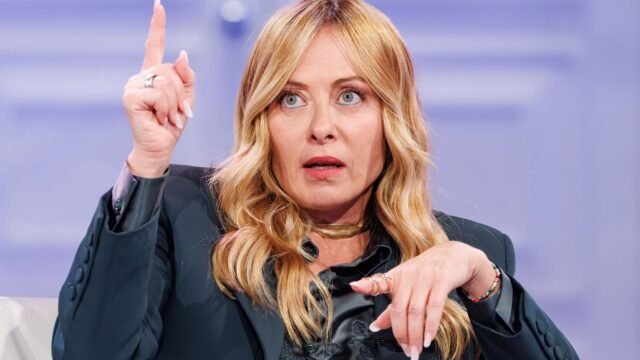 Meloni limita a los alumnos que no hablan italiano y prohíbe el burka y el niqab en las aulas