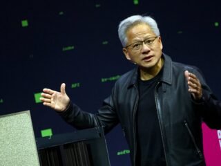 Jensen Huang, CEO de Nvidia, aconseja a los niños: “Vayan a la escuela y adopten la IA”