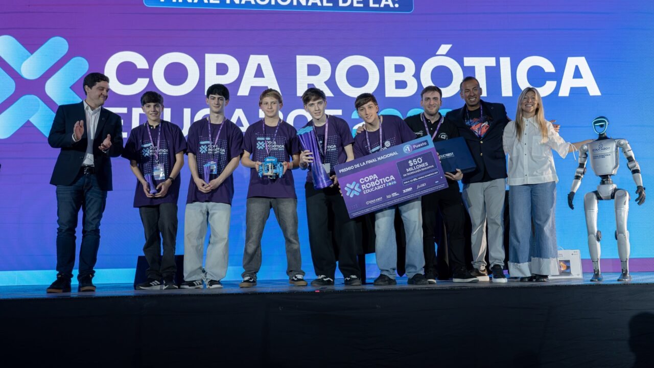Una escuela técnica de Santa Fe se coronó campeona de la Copa Robótica Educabot 2026
