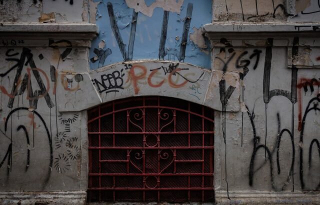 Uruguay detectó una “escuela criminal” de bandas brasileñas: cómo el PCC y Os Manos expanden su influencia