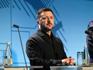Zelensky reveló que Ucrania envió a Corea del Sur a dos soldados norcoreanos capturados durante la invasión rusa