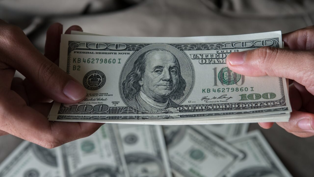 Dólar hoy y dólar blue, EN VIVO: a cuánto cotiza el oficial y cuál es el precio del paralelo este viernes 25 de septiembre, minuto a minuto