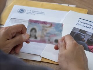 Es oficial: el DHS define qué pasará con el TPS y los permisos de trabajo EAD en EE.UU.
