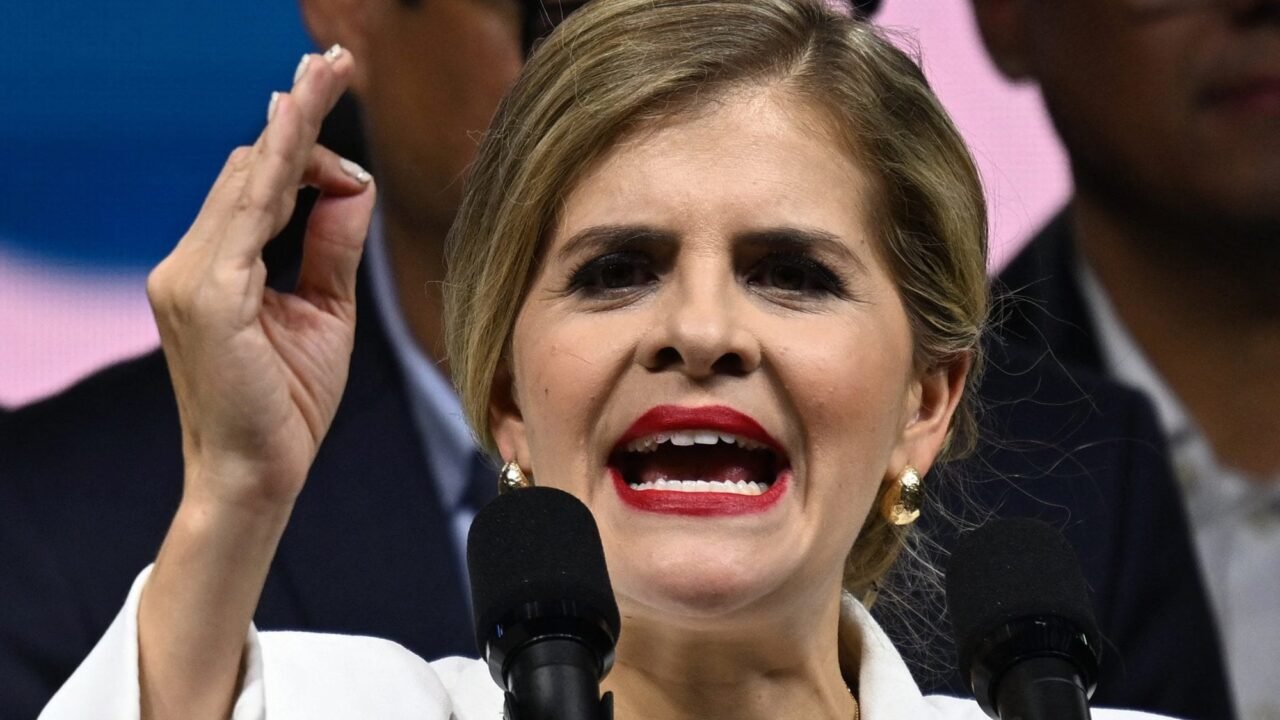 La presidenta de Costa Rica despide a su canciller por asistir en su lugar a una cumbre donde estaba Donald Trump