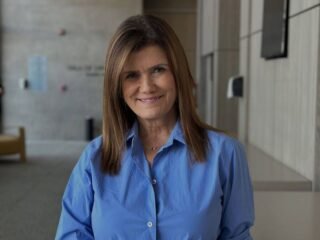 Pilar Sordo, psicóloga y escritora chilena: “Cómo te hablás, define tu amor propio y visión del mundo”
