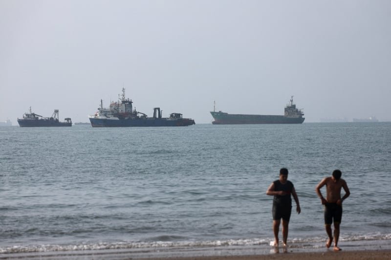 Murió un marinero indio en el ataque a un carguero frente en el estrecho de Ormuz
