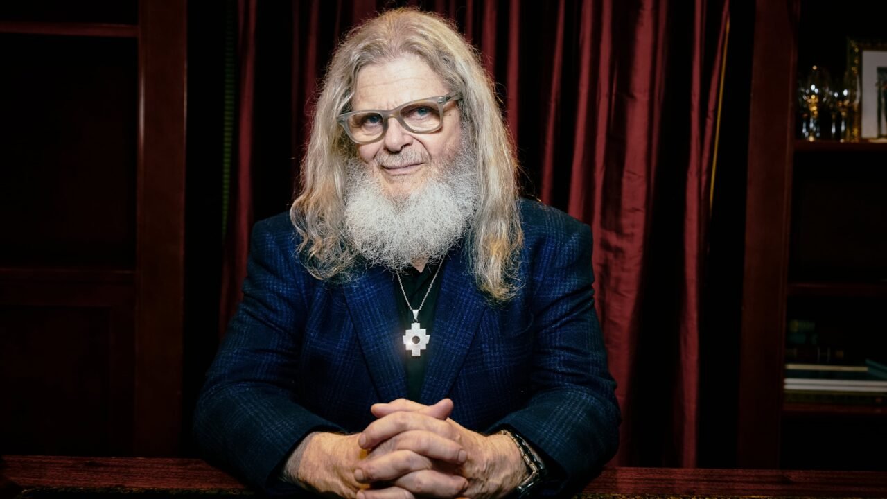 La otra pasión de Gustavo Santaolalla: “No quería hacer un vino de celebrity”