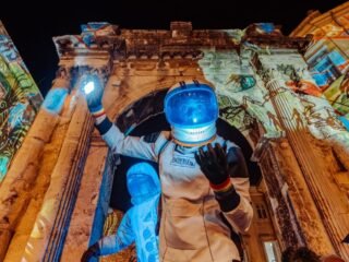 Artistas de 15 países exhibieron sus obras en los monumentos del Foro Romano y el anfiteatro de Pula, en Croacia