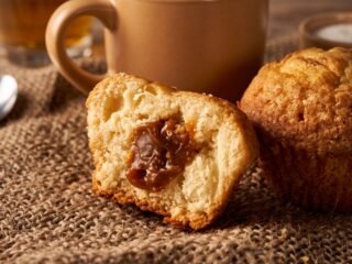 Receta de muffins de pan de leche rellenos, rápida y fácil