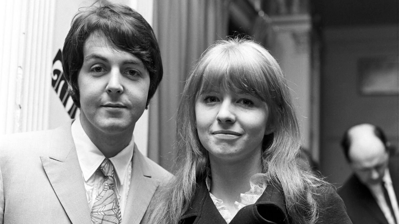 La exnovia de Paul McCartney, Jane Asher, se niega a ver las películas de The Beatles que recrearán su relación con el músico