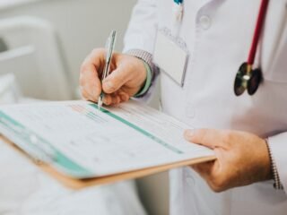 No sobran amparos de salud: faltan respuestas