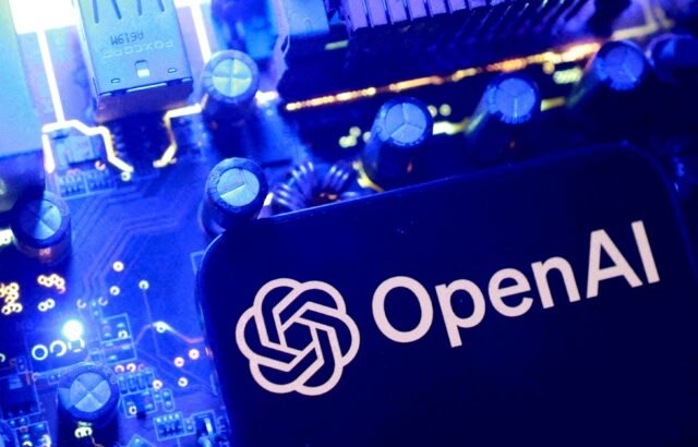 OpenAI creó un grupo asesor de matemáticos después de que su IA resolviera más de 100 problemas abiertos en un mes