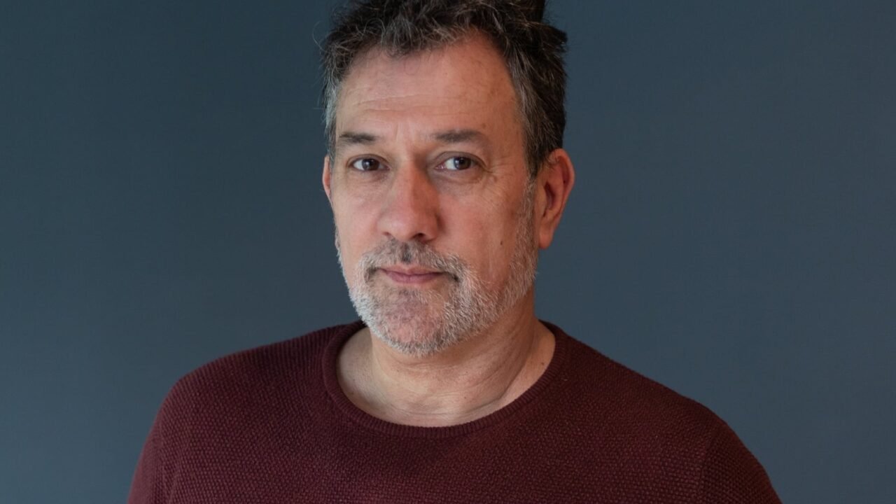 Alejo García Pintos: es parte de un suceso, dirige un teatro con “presencias” inquietantes y recibió amenazas por su rol más recordado
