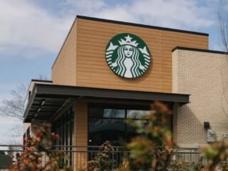 Starbucks confirma el cierre de 250 locales: la lista de ciudades con más tiendas afectadas en EE.UU.