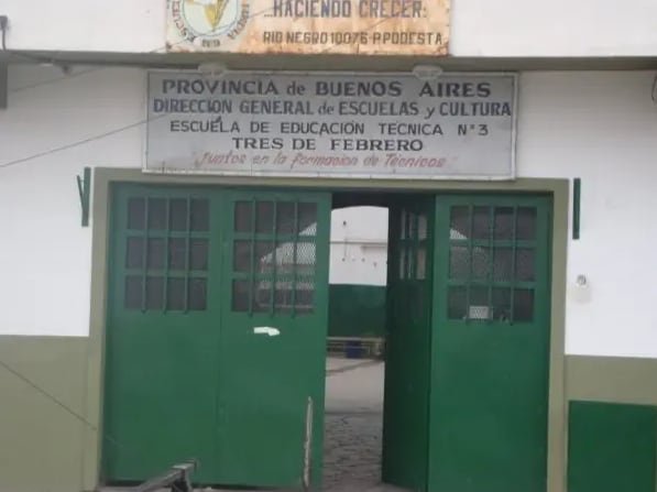 El Gobierno solicitó investigar a una escuela de Tres de Febrero por denuncias en redes sociales sobre actividades con alcohol