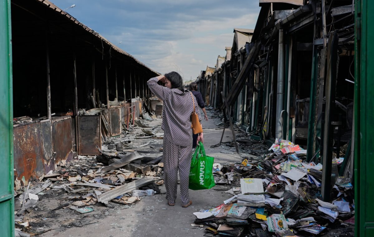 Más de 13 millones de libros destruidos en dos meses, la cifra que revela la nueva estrategia rusa contra la cultura ucraniana